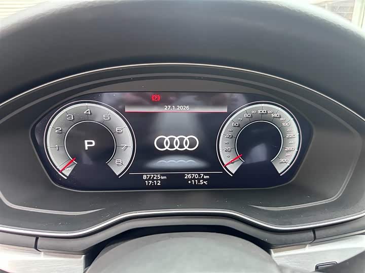 Фото 6 - Audi A4L
