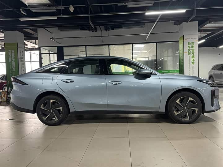 Фото 5 - Geely Galaxy L6