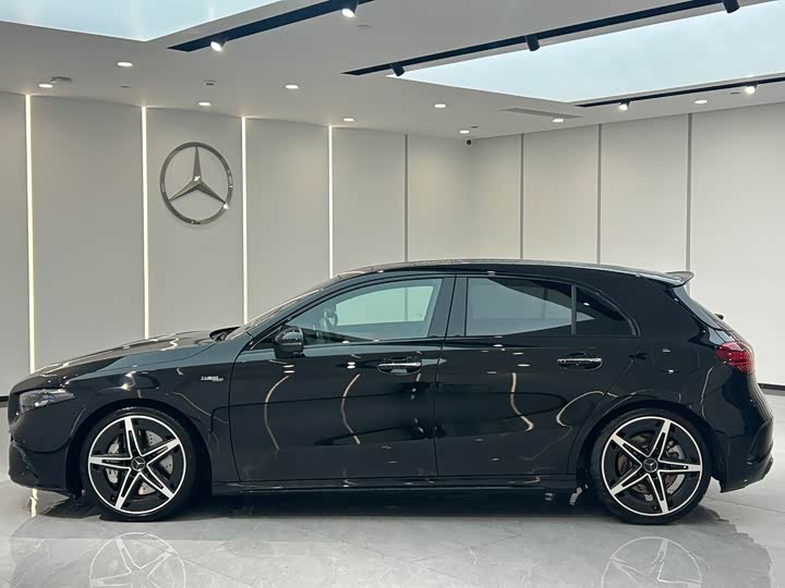 Фото 4 - Mercedes-Benz A-Class AMG