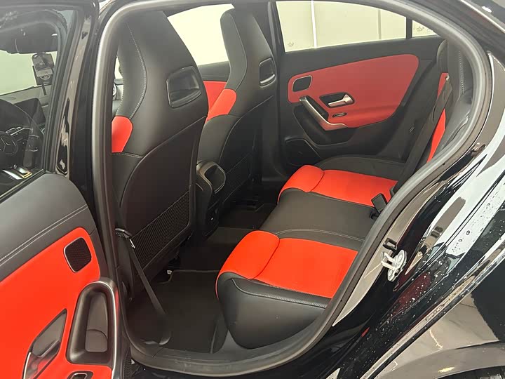 Фото 6 - Mercedes-Benz A-Class AMG