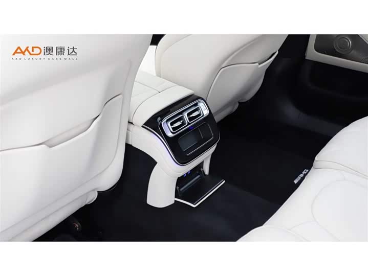 Фото 9 - Mercedes-Benz S-Class