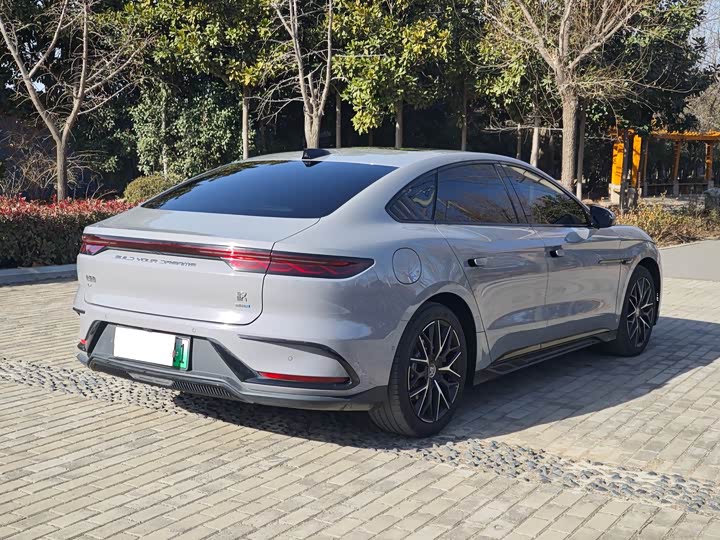 Фото 8 - BYD Han