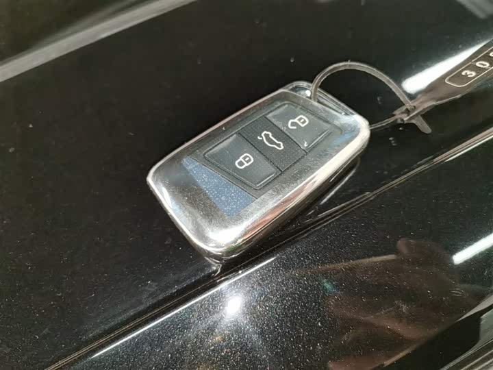 Фото 9 - Volkswagen Magotan