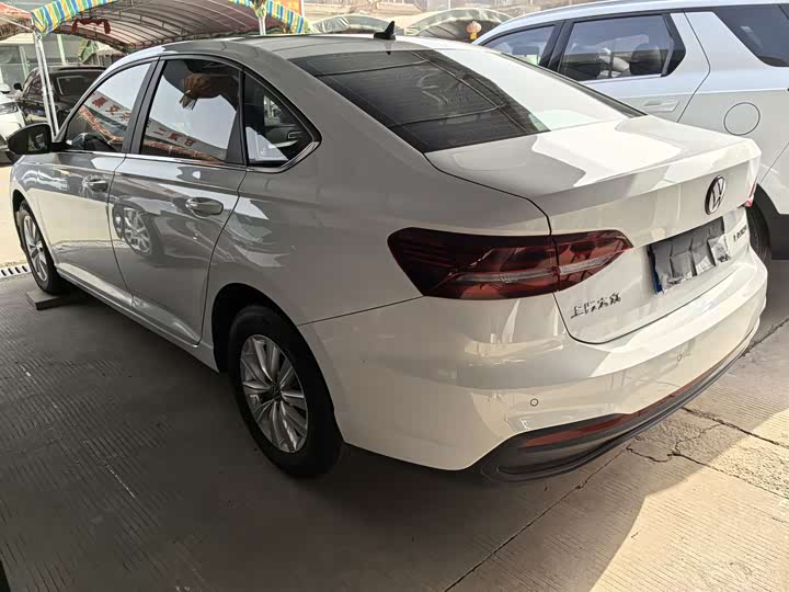 Фото 4 - Volkswagen Lavida