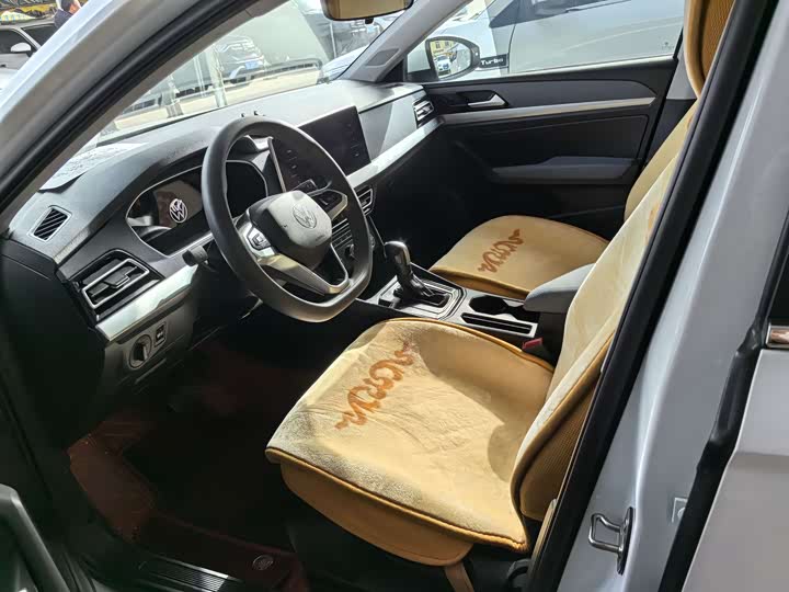 Фото 7 - Volkswagen Lavida