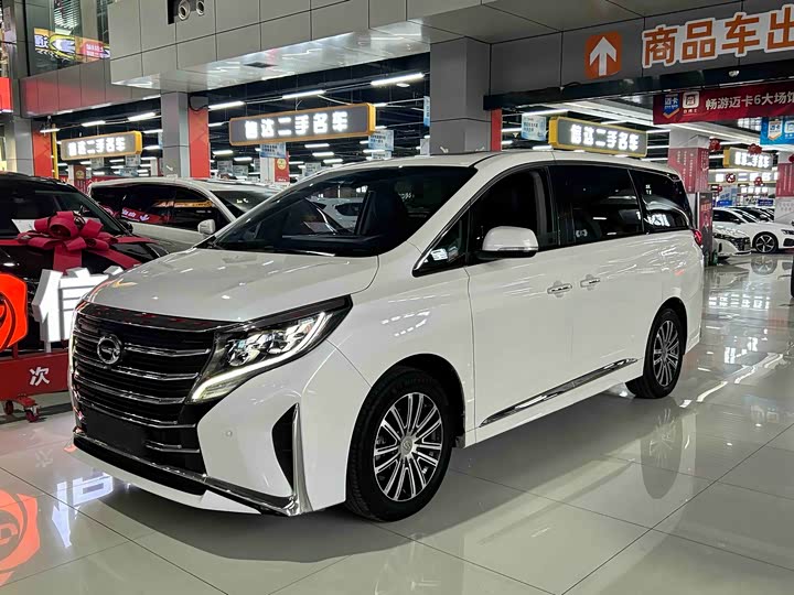 Фото 1 - GAC Trumpchi M8