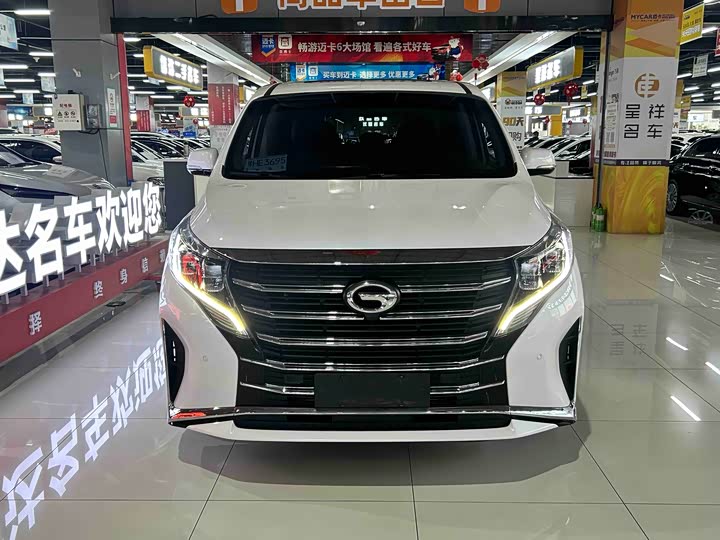 Фото 2 - GAC Trumpchi M8