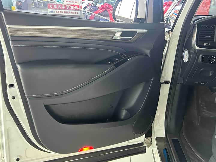 Фото 5 - GAC Trumpchi M8