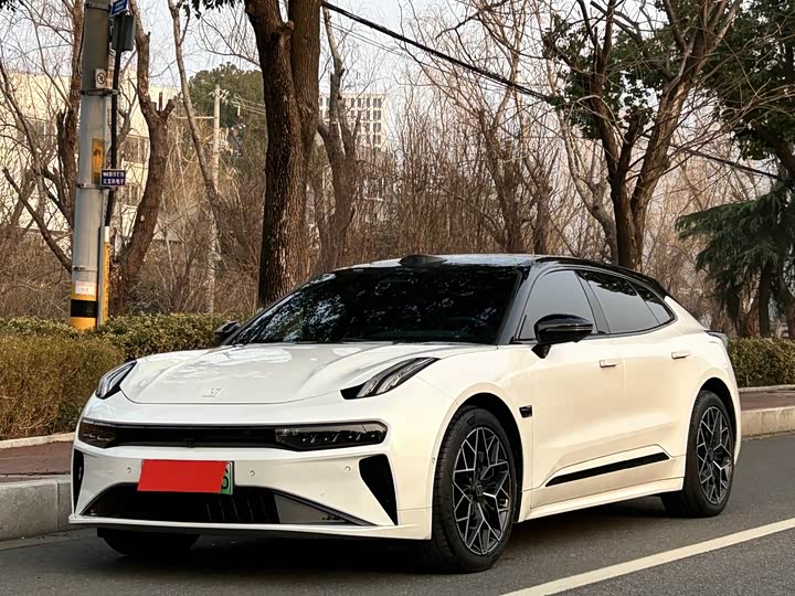 Фото 1 - Zeekr 001