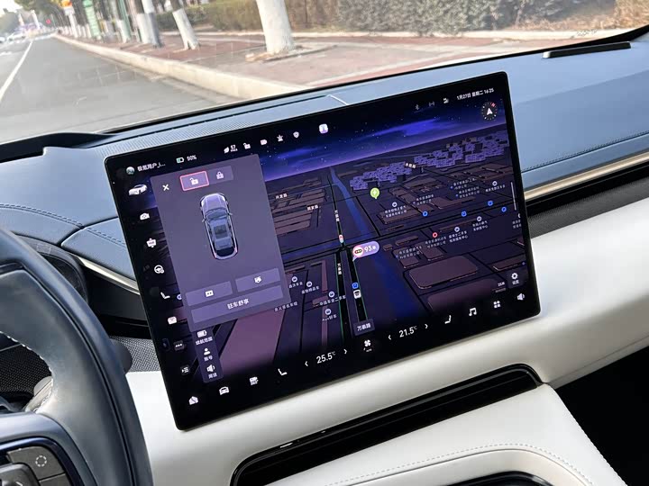 Фото 9 - Zeekr 001