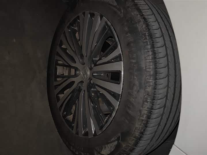 Фото 6 - Honda Avancier