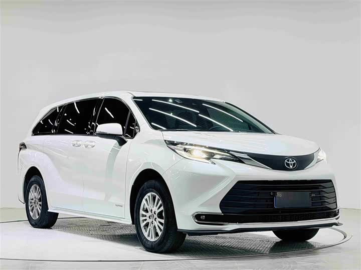 Фото 3 - Toyota Sienna