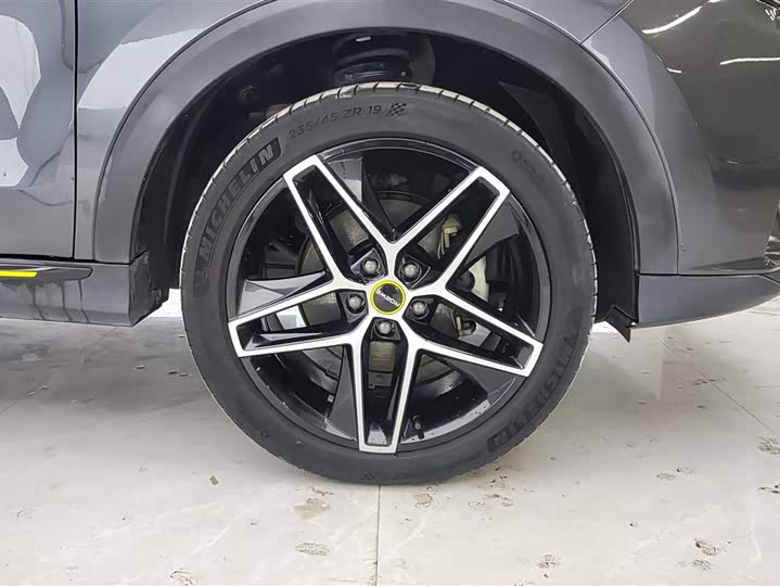 Фото 6 - Roewe RX5