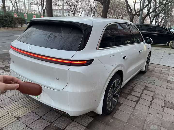 Фото 7 - LiXiang L6