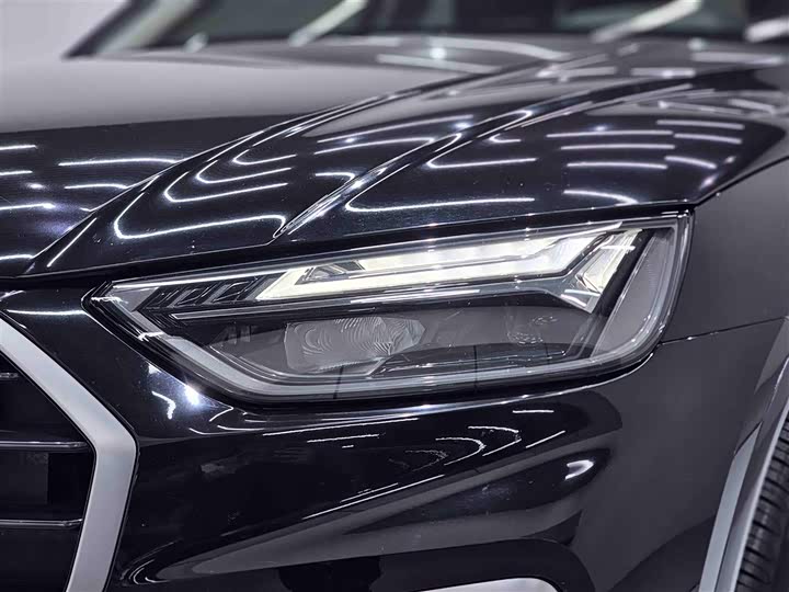 Фото 4 - Audi Q5L