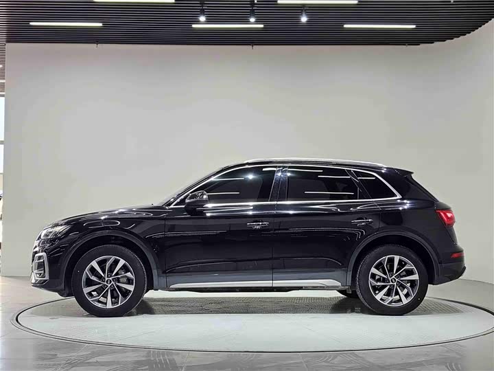 Фото 7 - Audi Q5L