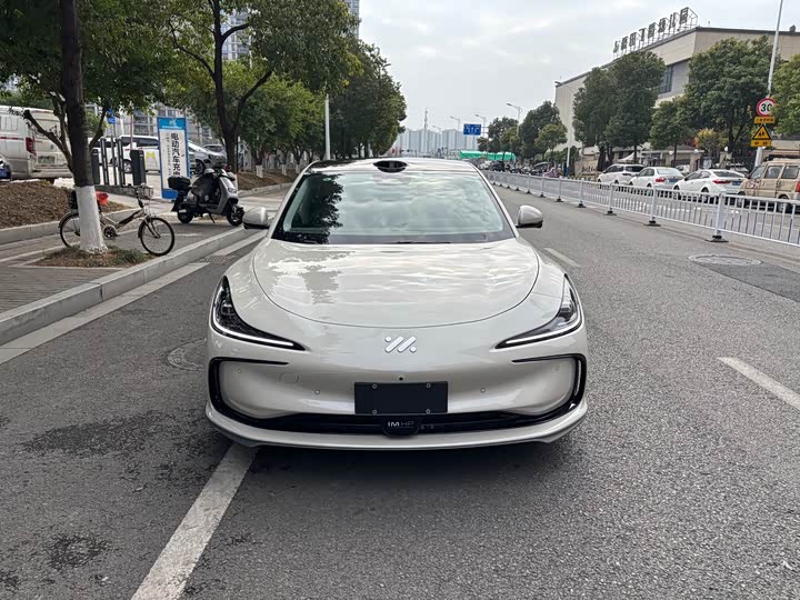 Фото 2 - IM motors L6