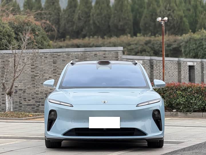 Фото 2 - Nio ET5T