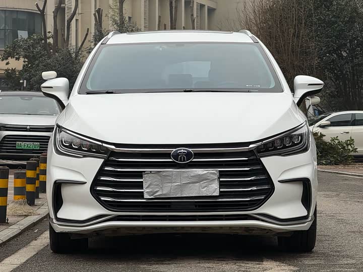 Фото 1 - BYD Song Max