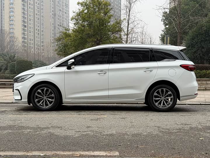 Фото 7 - BYD Song Max