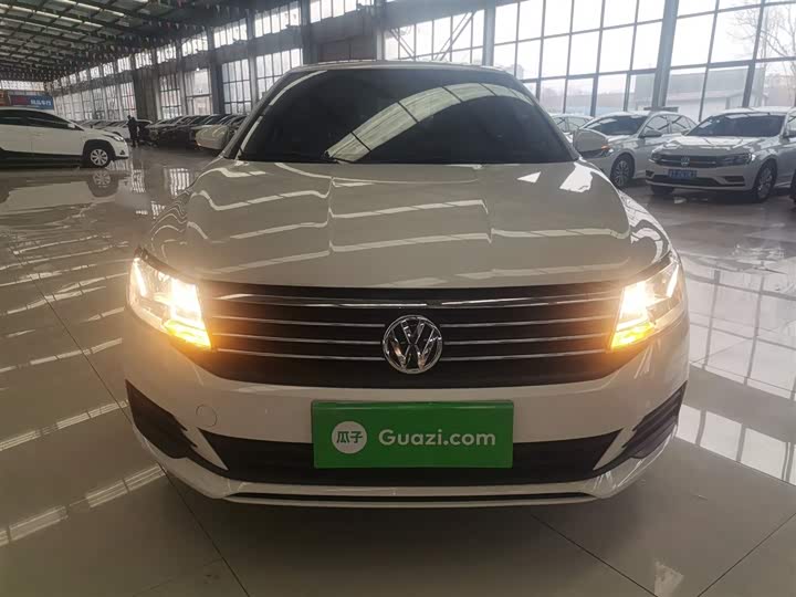 Фото 3 - Volkswagen Lavida