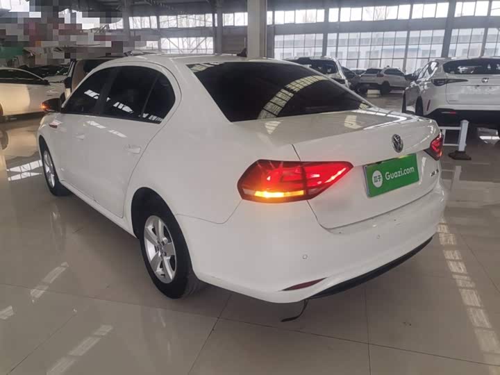 Фото 5 - Volkswagen Lavida