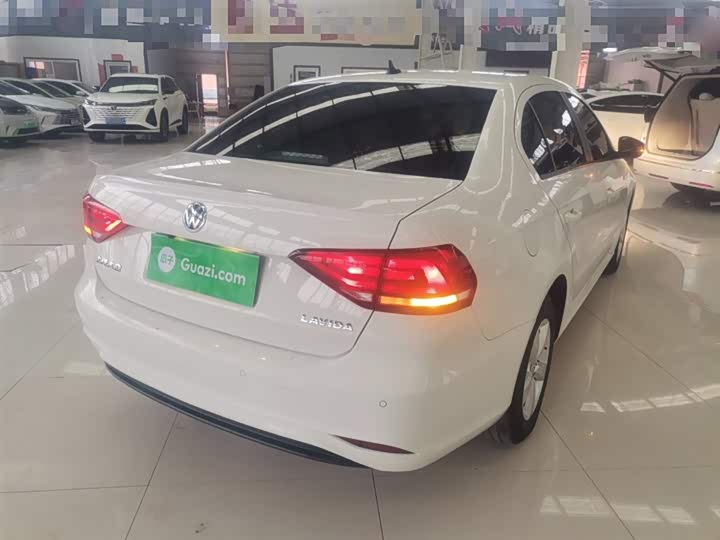 Фото 7 - Volkswagen Lavida