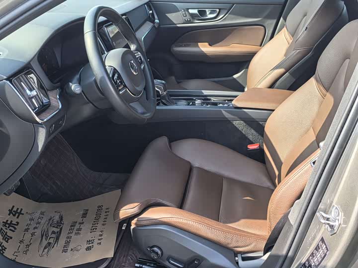 Фото 4 - Volvo S60