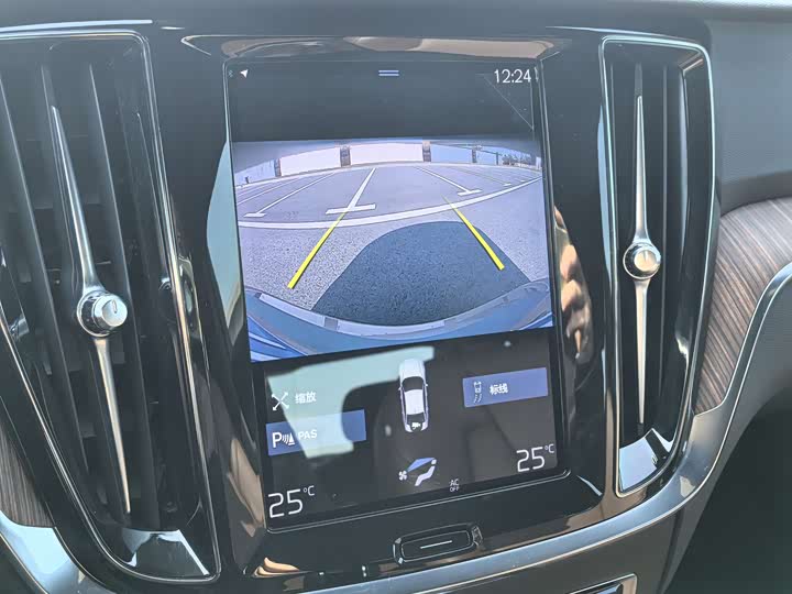 Фото 7 - Volvo S60