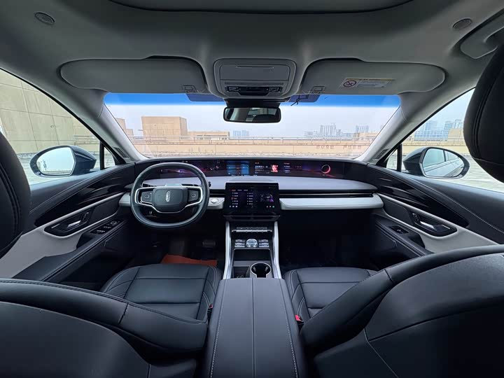 Фото 5 - Lincoln Nautilus