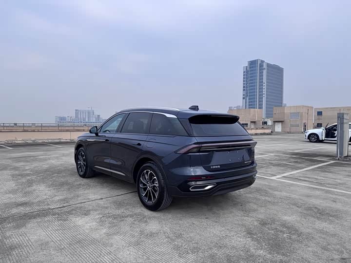 Фото 7 - Lincoln Nautilus