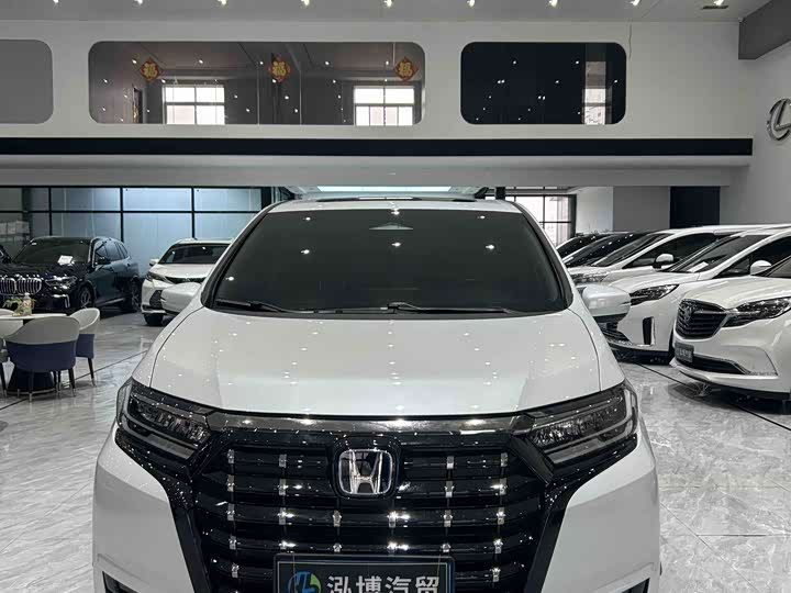 Фото 2 - Honda Elysion