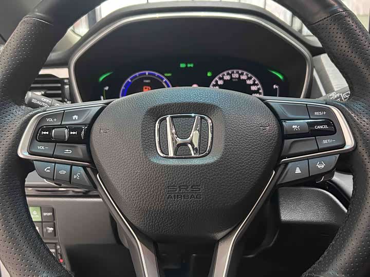 Фото 5 - Honda Elysion