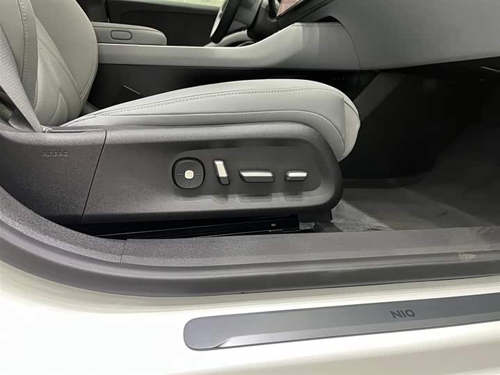 Фото 7 - Nio ET5T