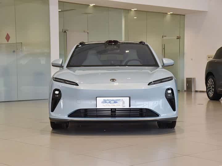 Фото 2 - Nio ET5T