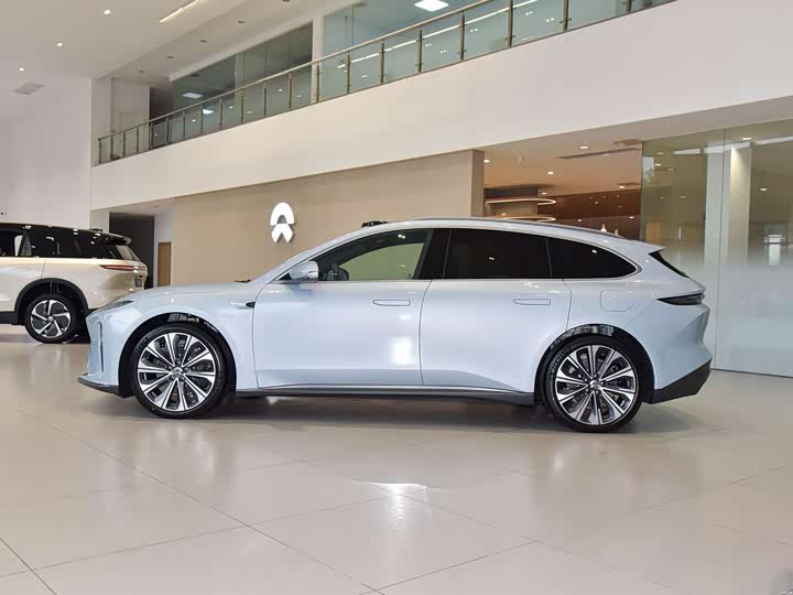 Фото 4 - Nio ET5T