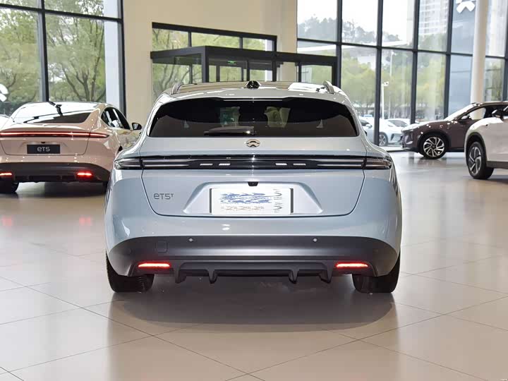 Фото 6 - Nio ET5T