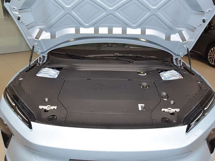 Фото 8 - Nio ET5T