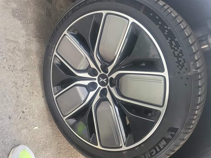 Фото 6 - XPeng G9