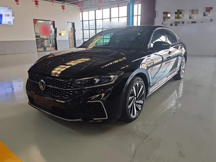 Фото 2 - Volkswagen Passat