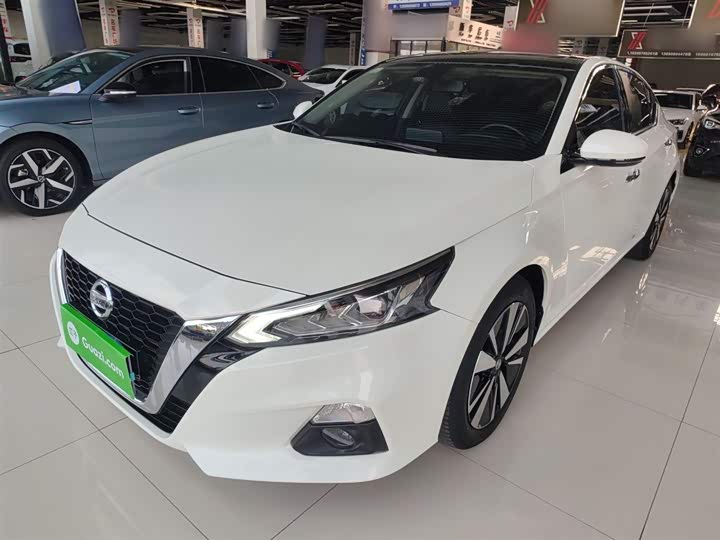 Фото 1 - Nissan Teana