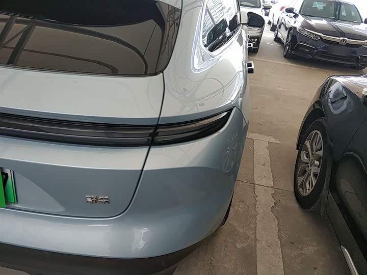 Фото 8 - Nio ET5T