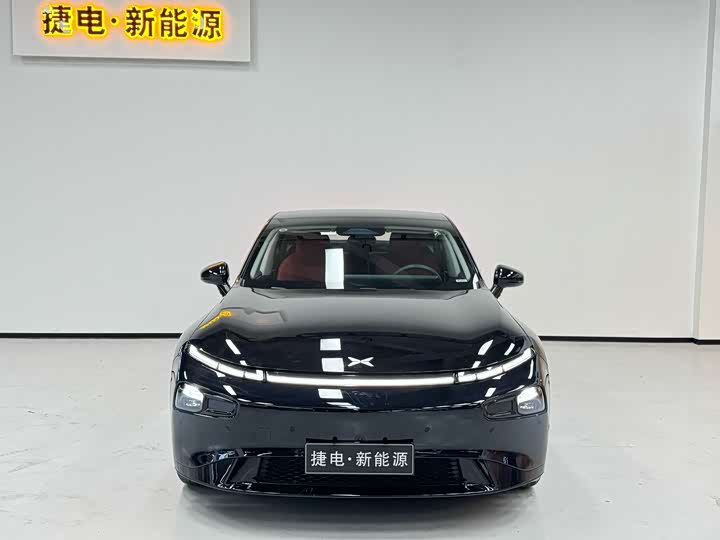 Фото 2 - XPeng P7