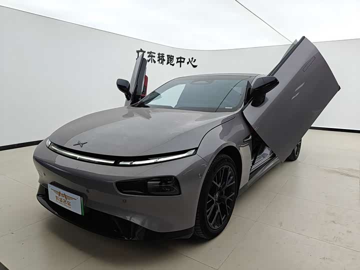 Фото 1 - XPeng P7