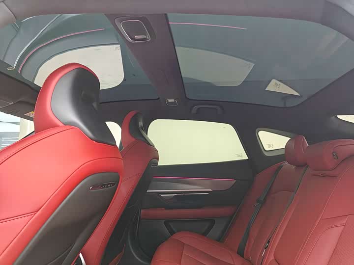 Фото 7 - XPeng P7