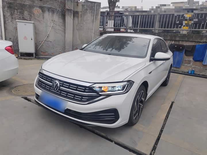 Фото 1 - Volkswagen Sagitar L