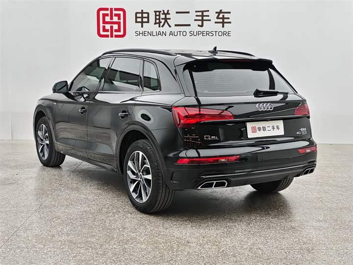 Фото 2 - Audi Q5L