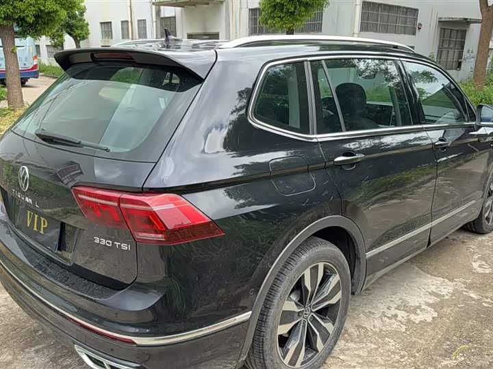 Фото 8 - Volkswagen Tiguan L Pro