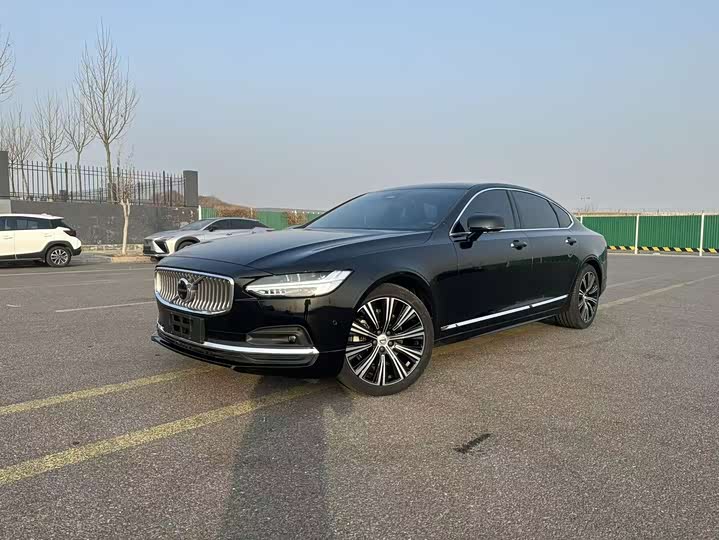 Фото 3 - Volvo S90