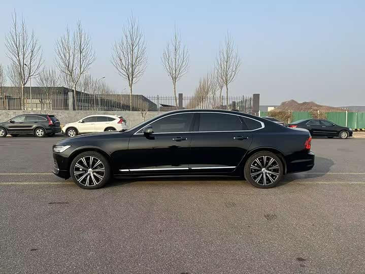 Фото 6 - Volvo S90